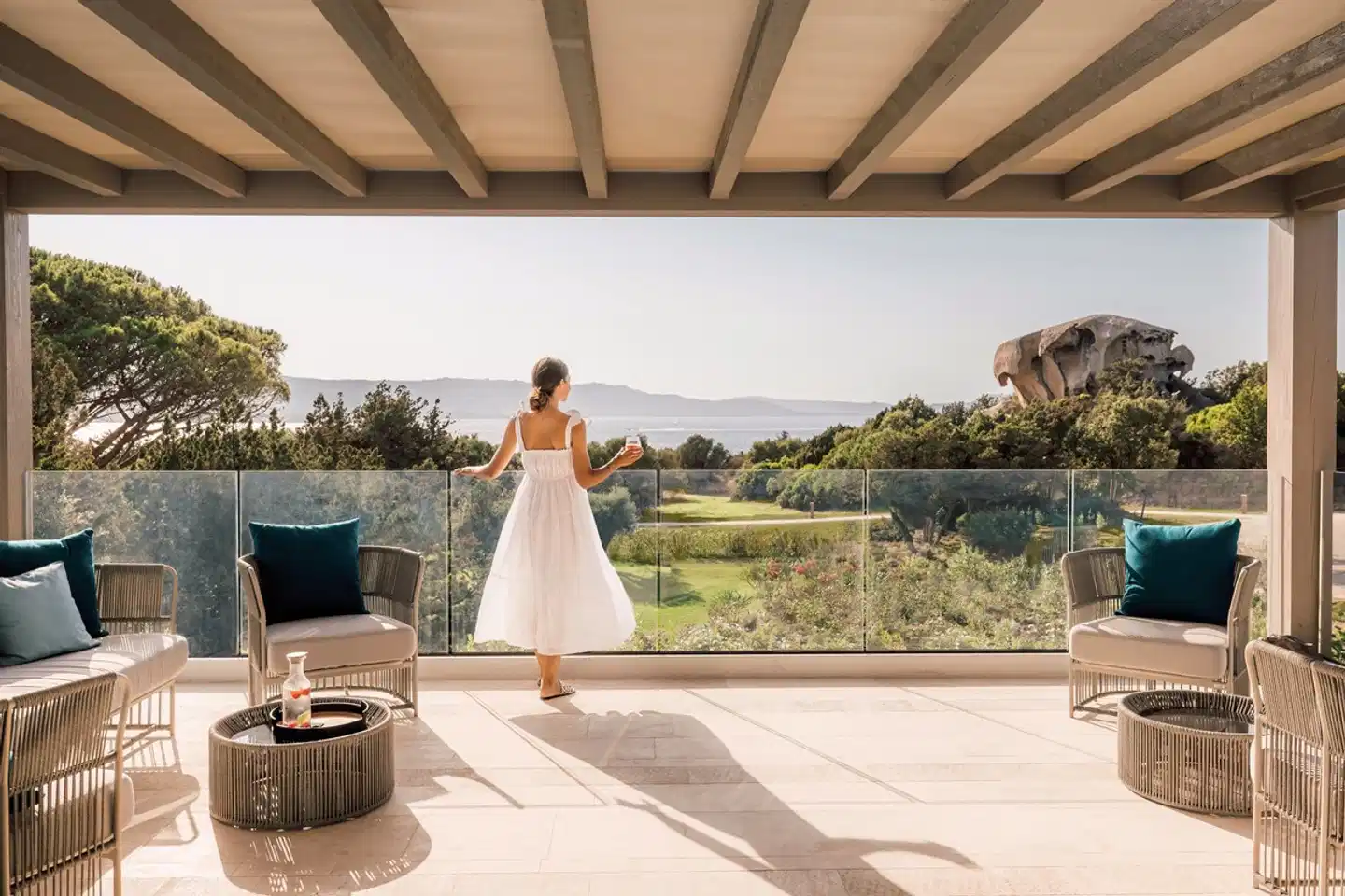 7Pines Resort Sardinia Terrasse