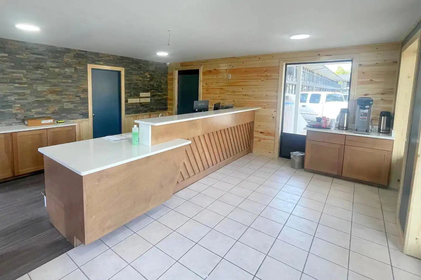 Travelodge by Wyndham Pigeon Forge Dollywood Lane Lobby