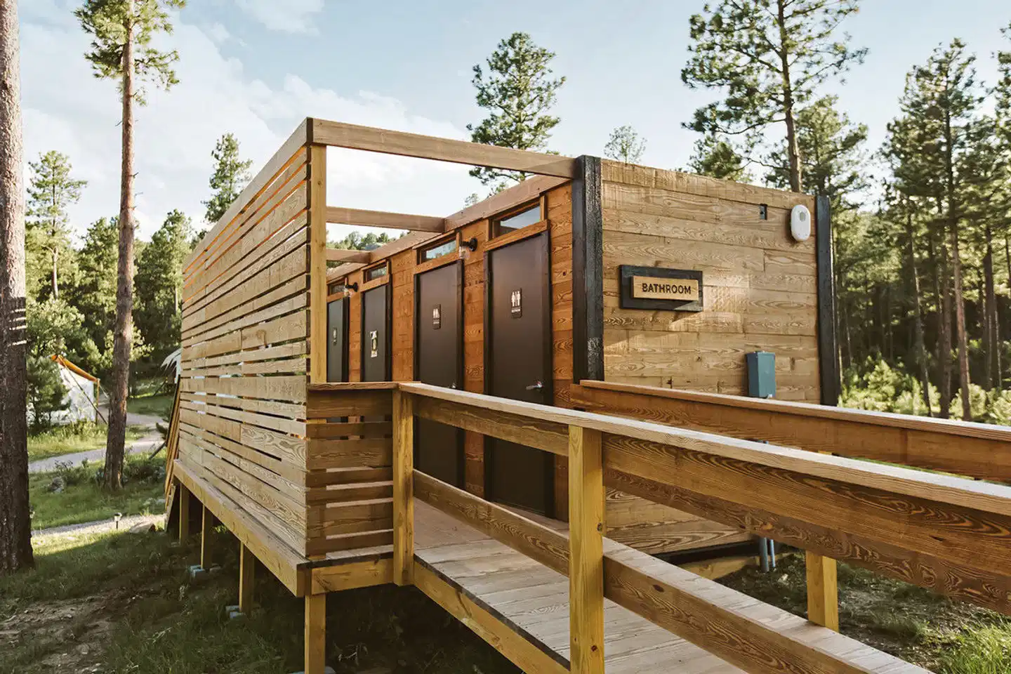 Under Canvas Mount Rushmore Aussenansicht