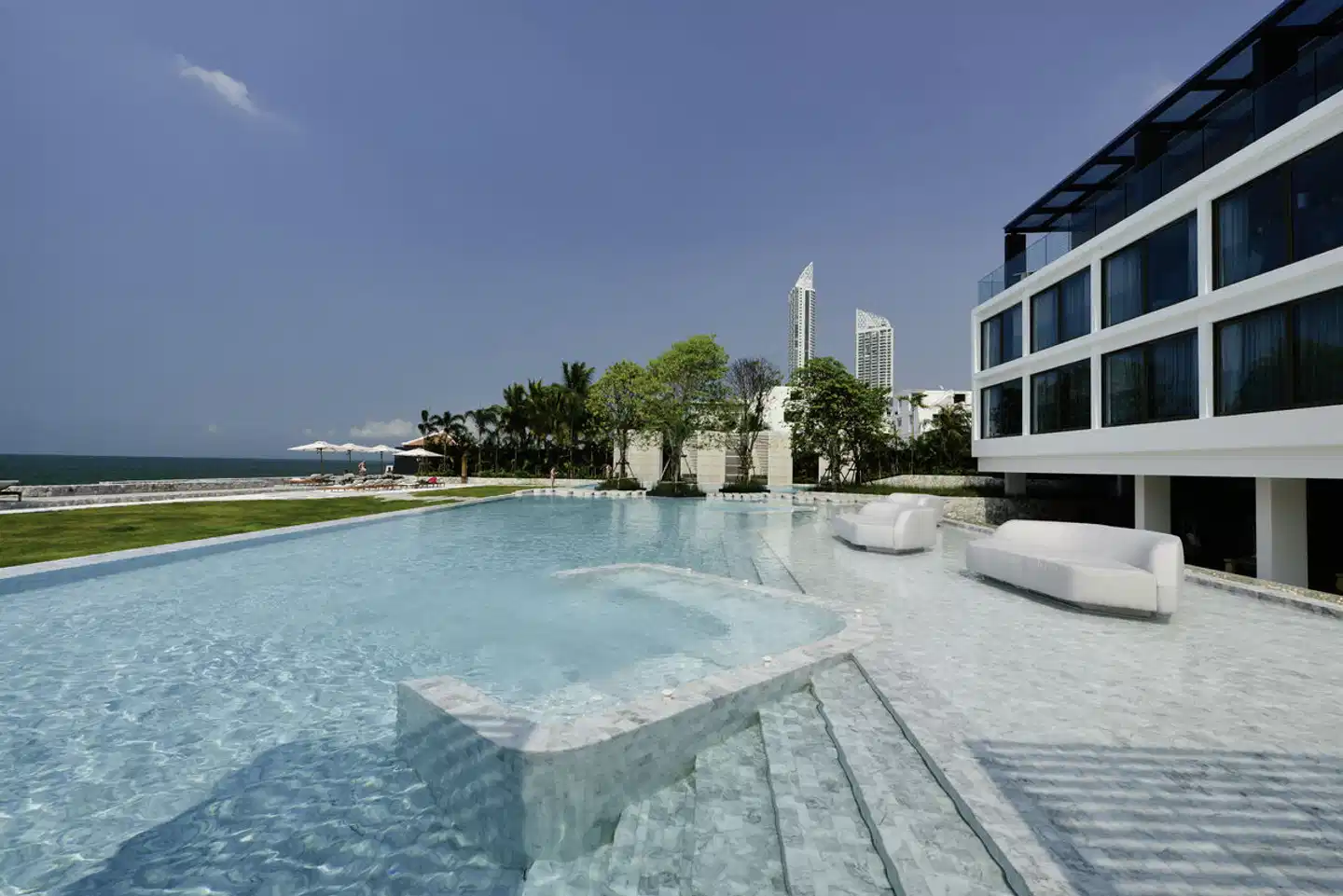 Veranda Resort Pattaya - MGallery Pool