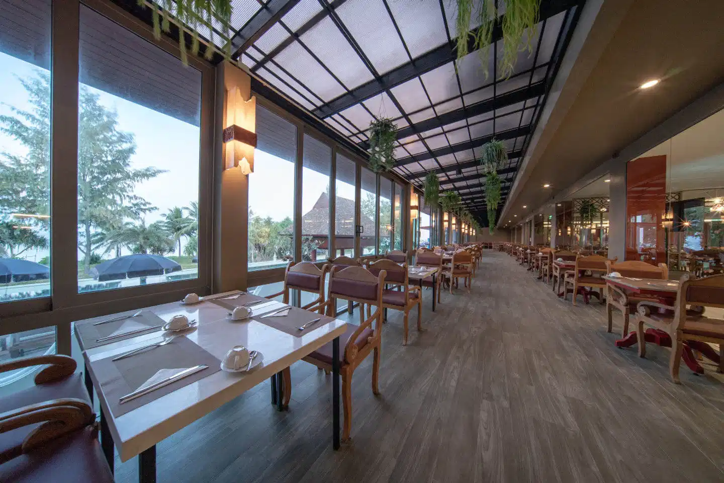 Maikhao Palm Beach Resort Restaurant