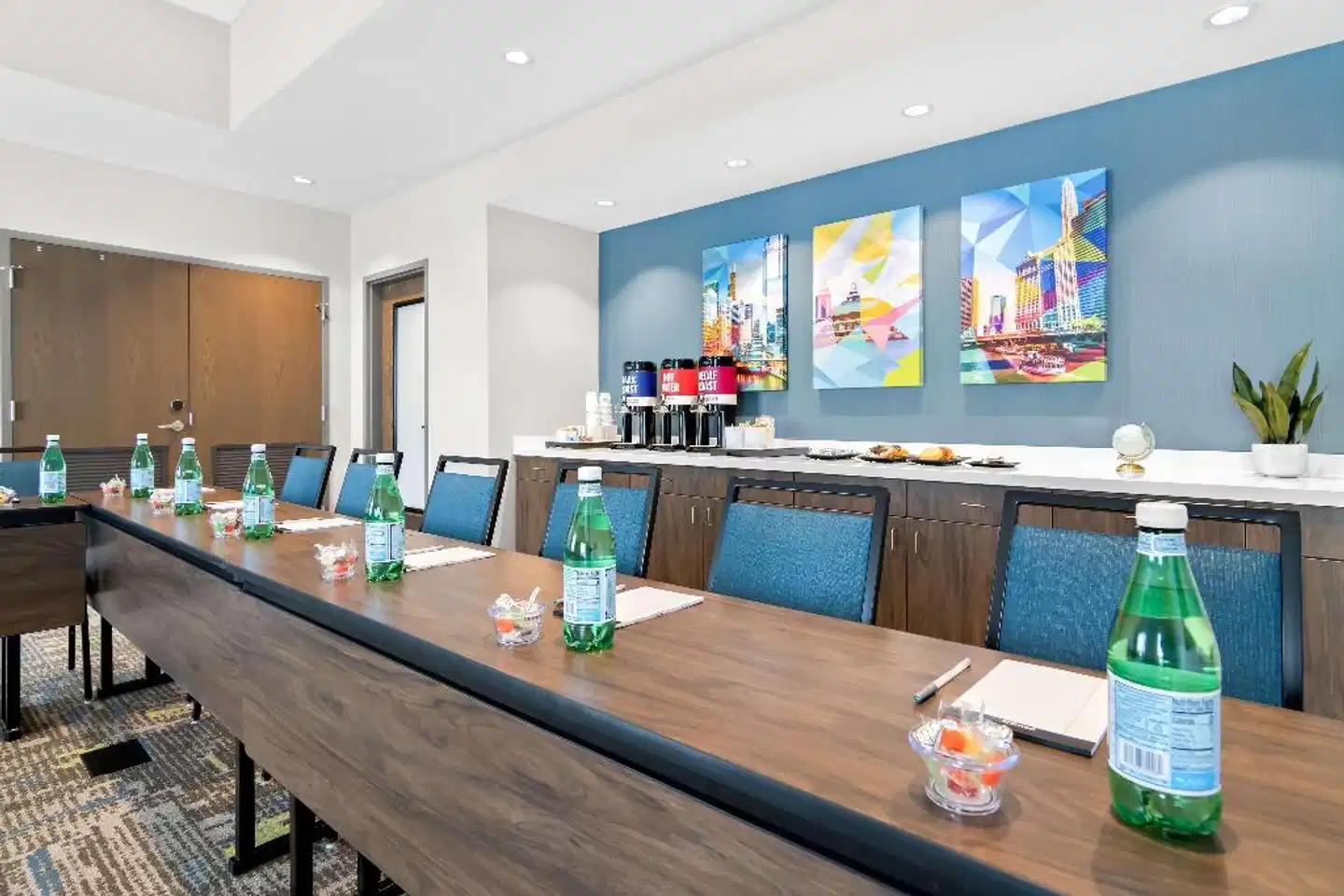 Hampton Inn & Suites Chicago Medical District Uic Bar