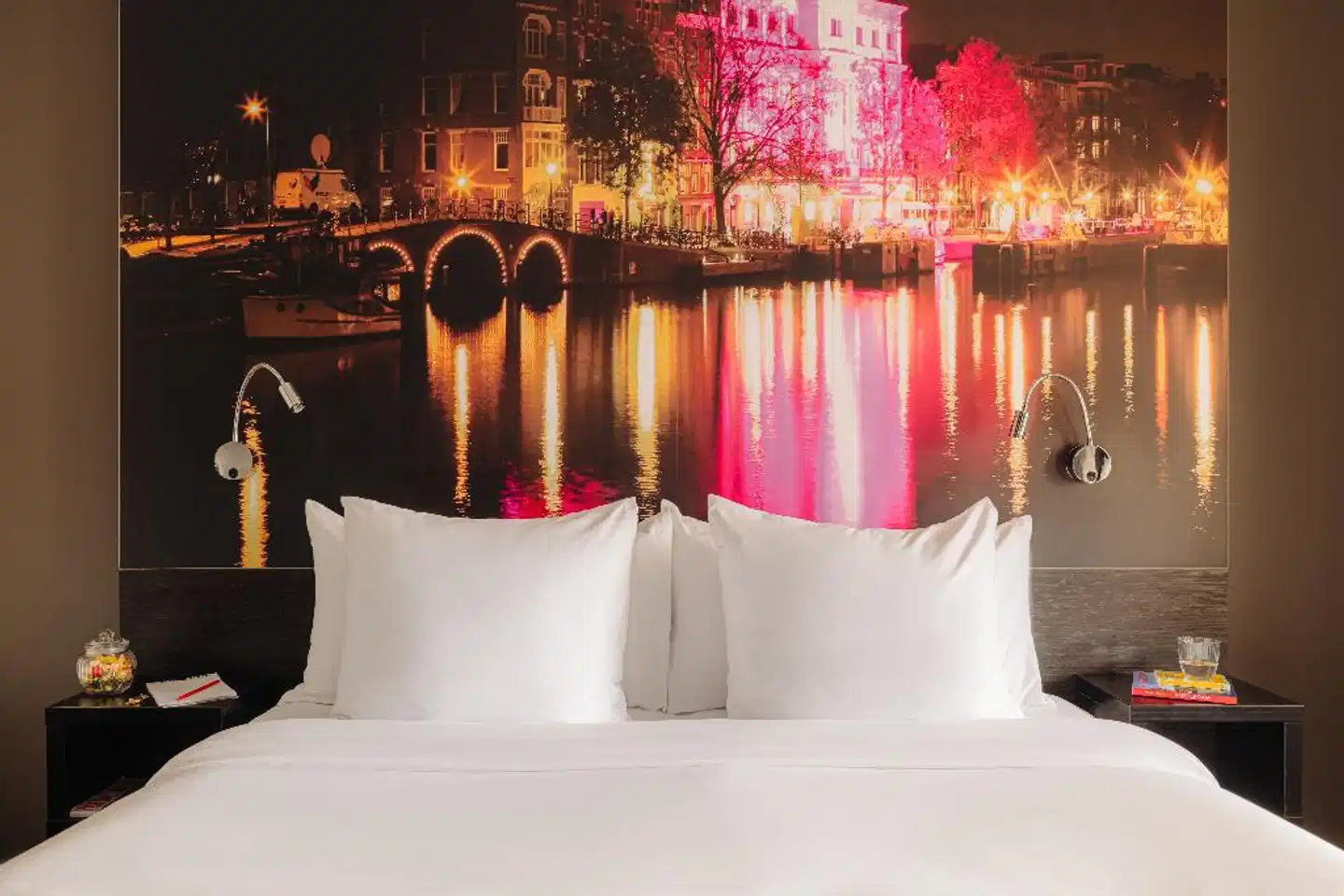 The Manor Amsterdam Lobby