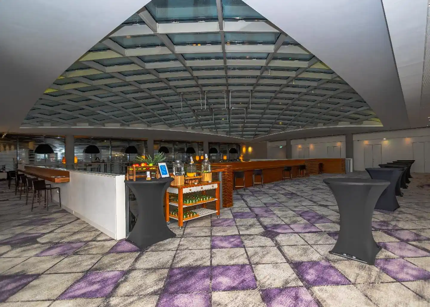 DoubleTree by Hilton London - Tower of London Lobby