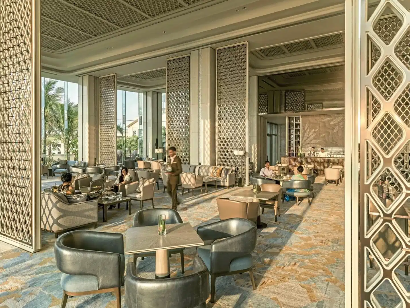 Shangri-La Colombo Bar