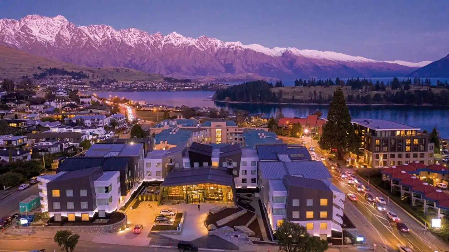 Holiday Inn Express & Suites Queenstown Terrasse
