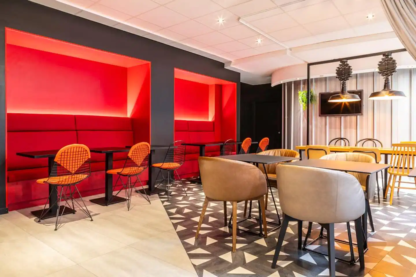 ibis Paris Ornano Montmartre North 18th Bar