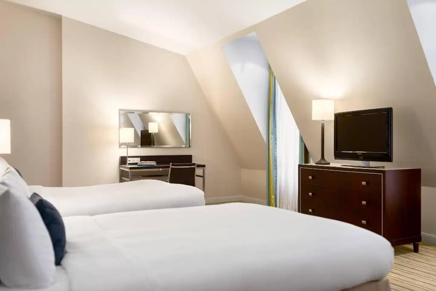 Renaissance Amsterdam Hotel Wohnbeispiel