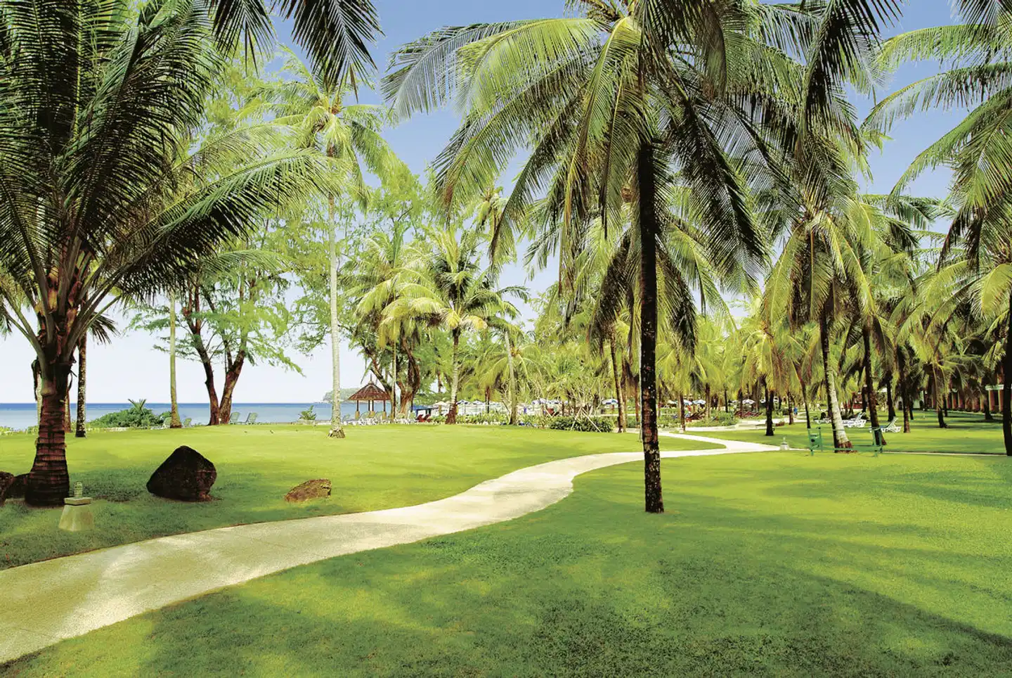 Katathani Phuket Beach Resort Garten