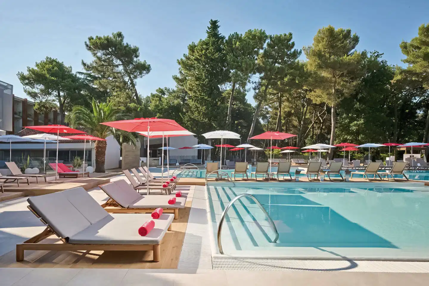 Pelegrin Plava Laguna Pool