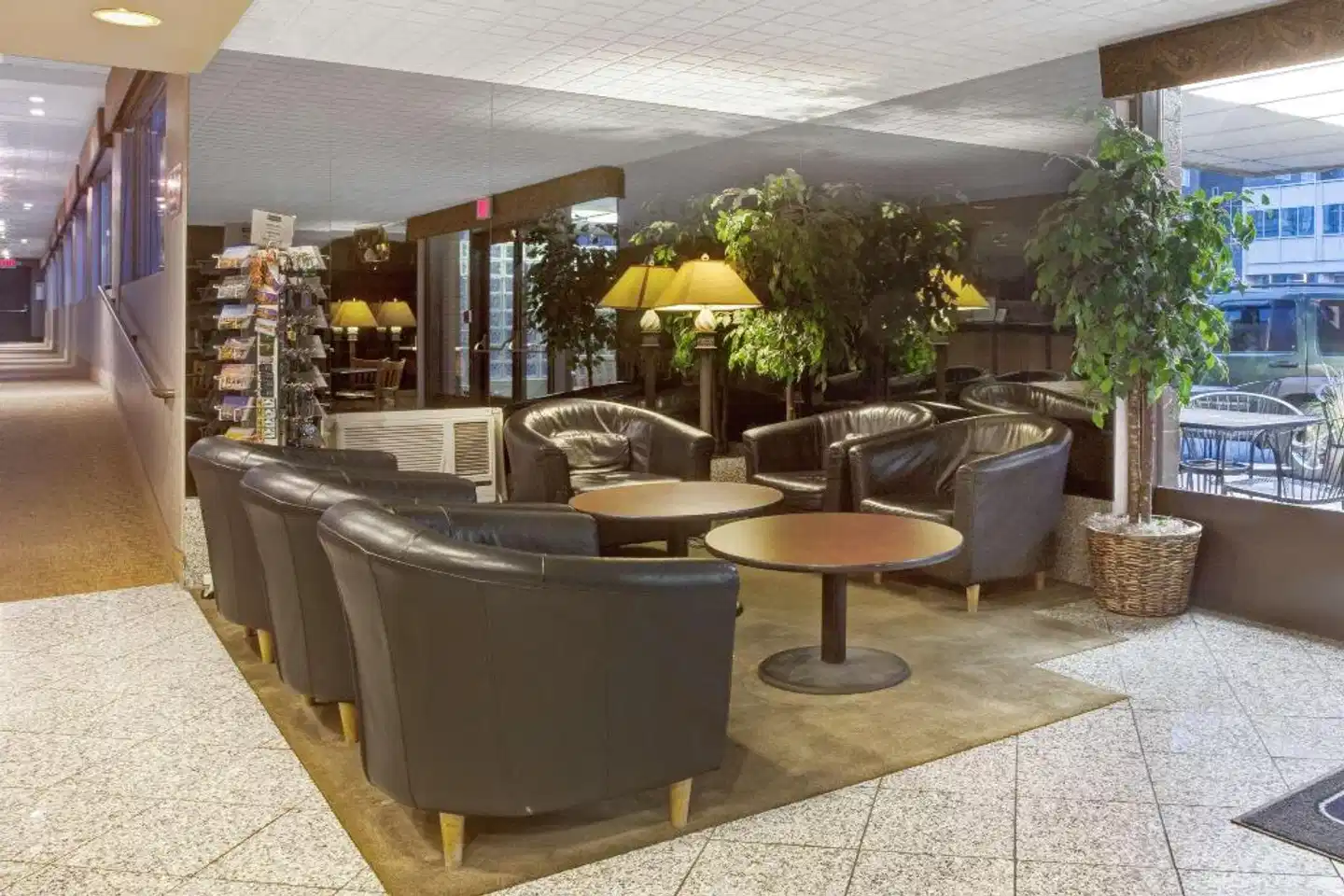 Travelodge Seattle by the Space Needle Lobby