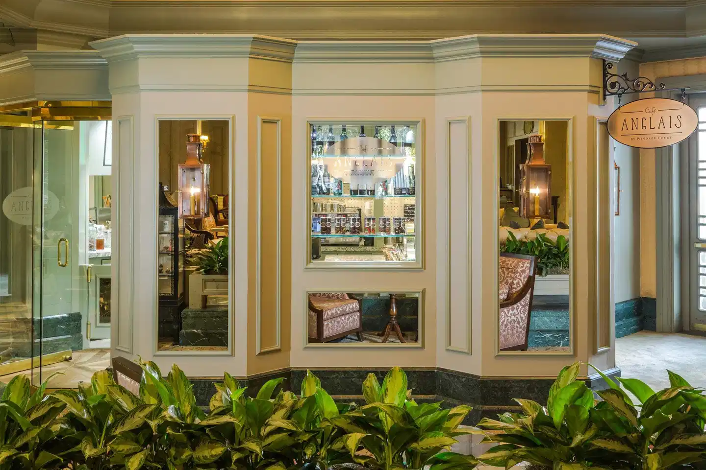 Windsor Court Hotel Bar