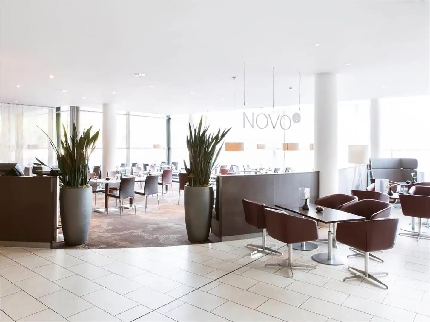 Novotel Hamburg City Alster Lobby