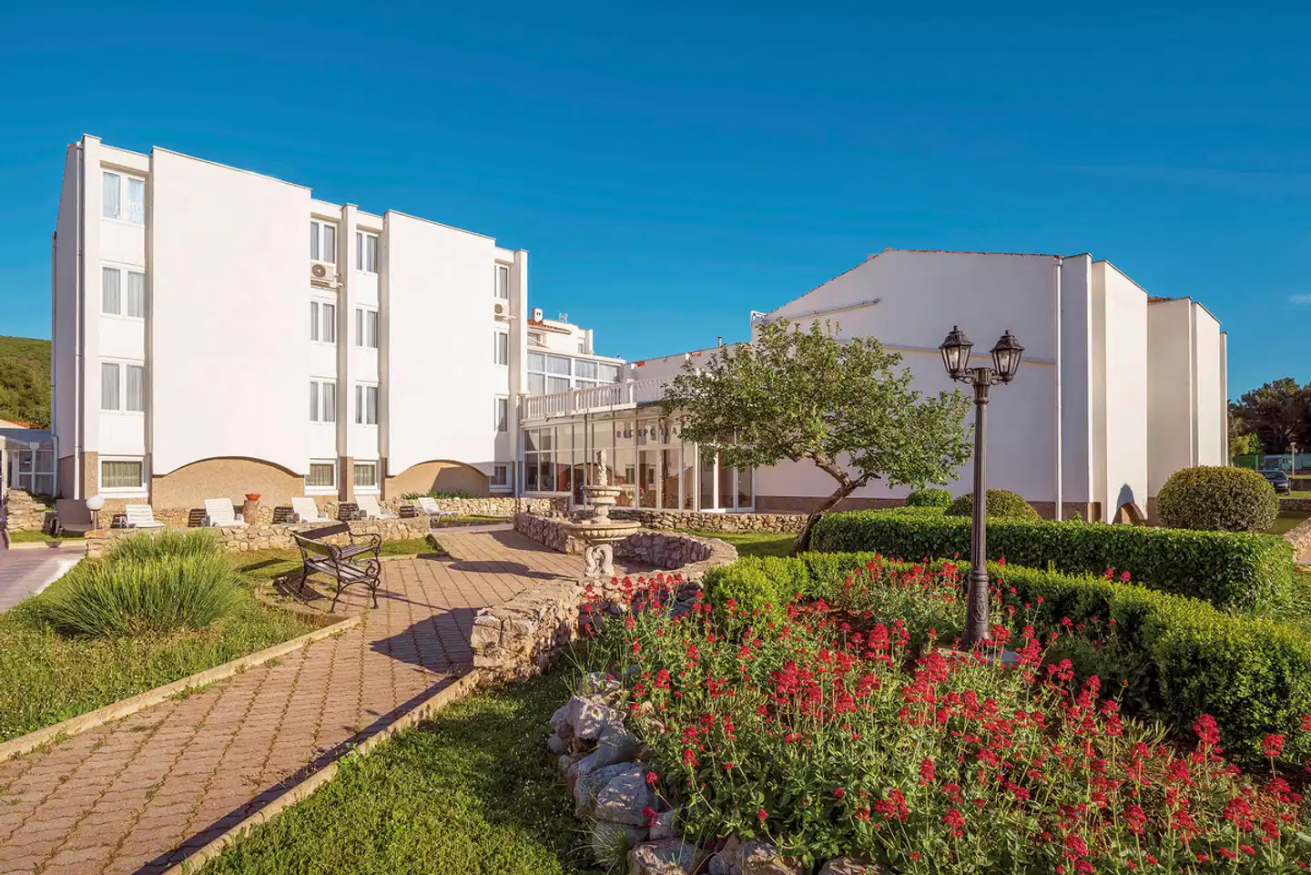 Omorika Hotel Punat Garten