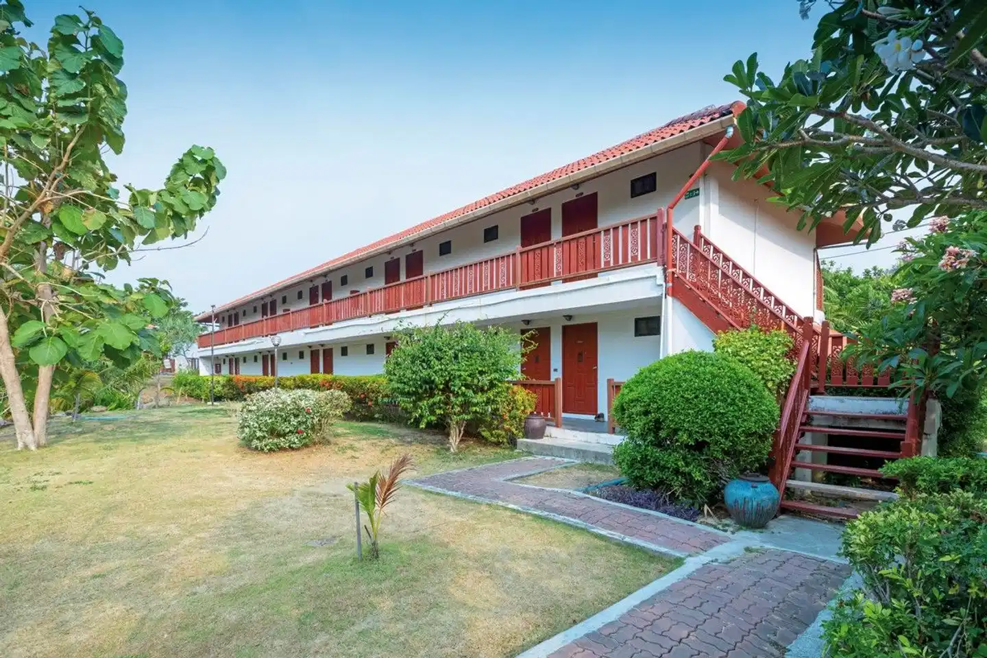 P.P. Erawan Palms Resort Aussenansicht