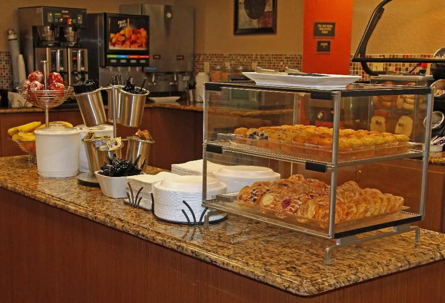 Best Western PLUS Universal Inn Restaurant