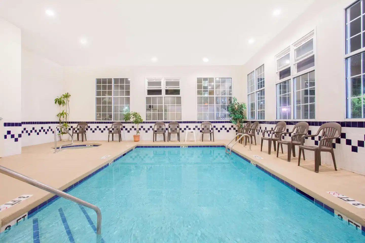 SureStay Hotel by Best Western North Myrtle Beach Hallenbad