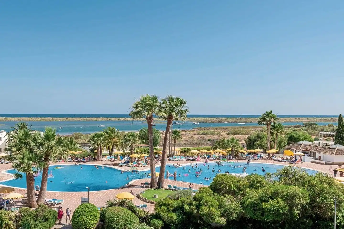 Golden Club Cabanas Pool