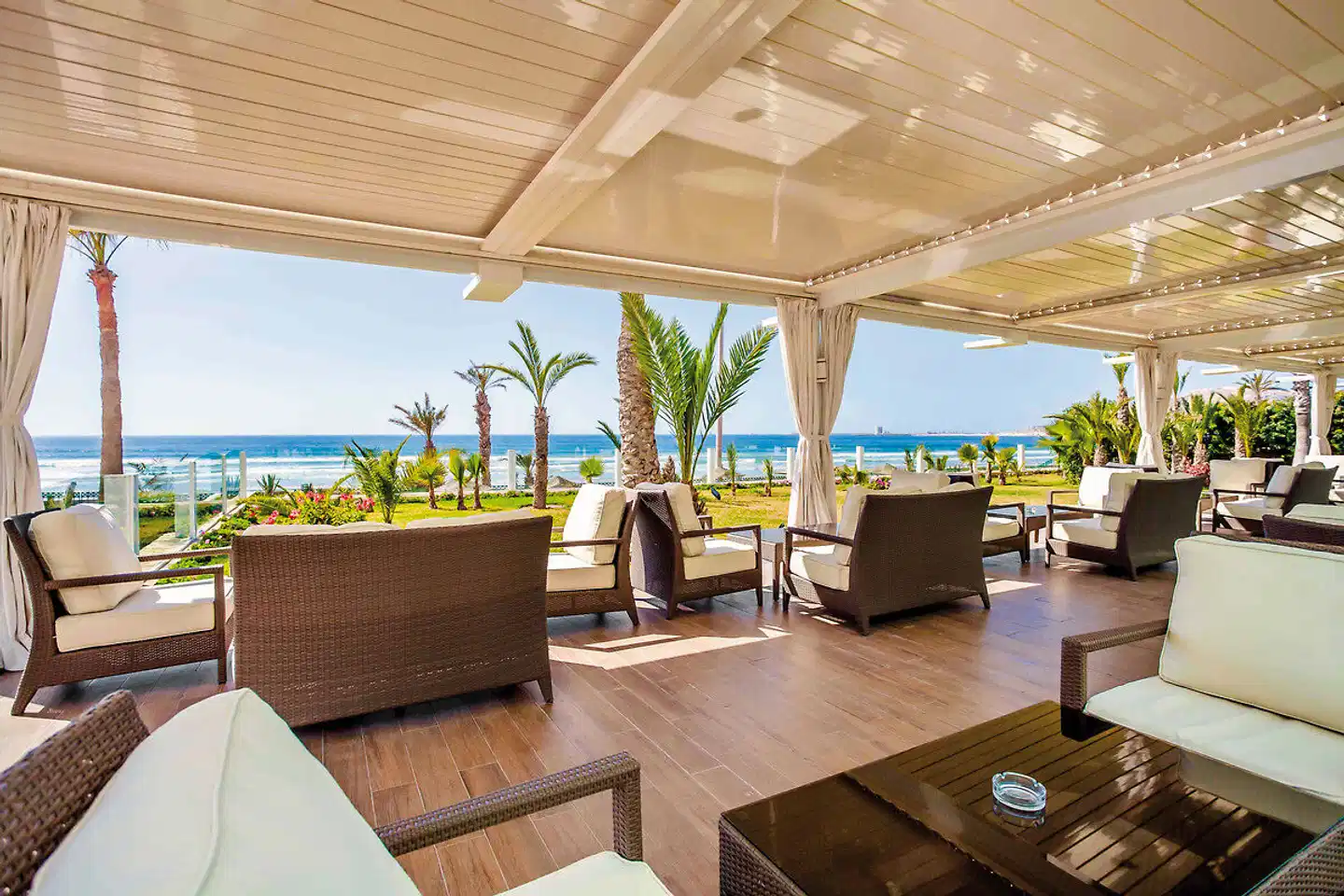 Amadil Ocean Club Terrasse