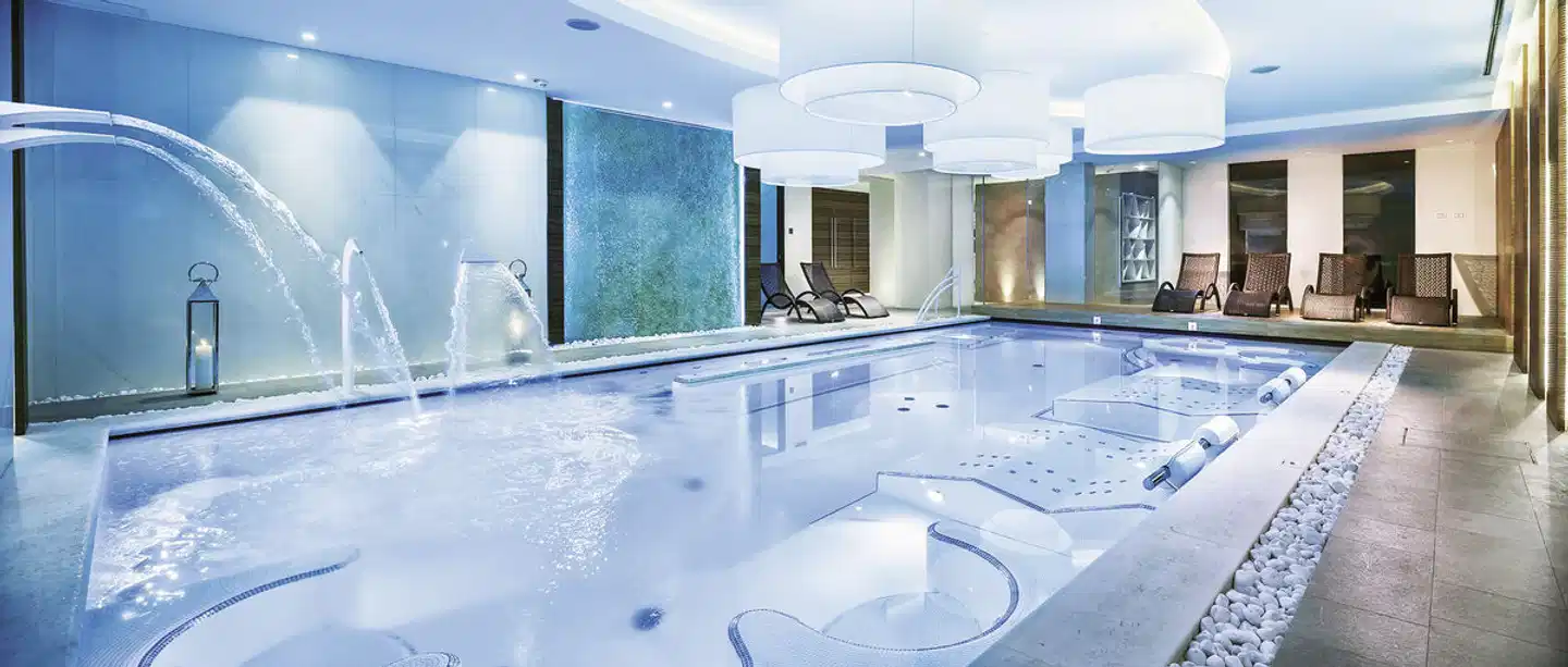 Hotel Ambasciatori Hallenbad