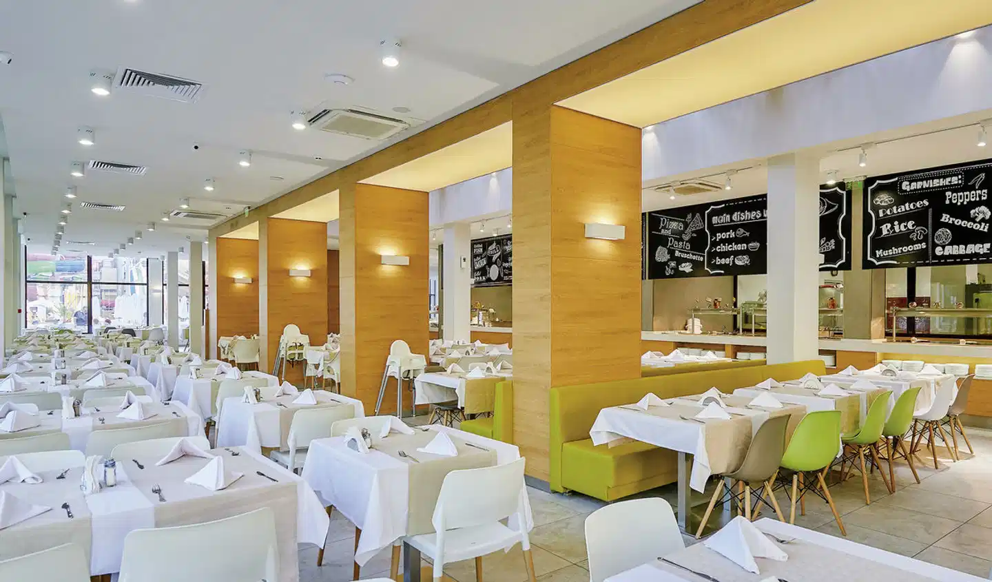 Laguna Park Hotel & Aqua Club Restaurant