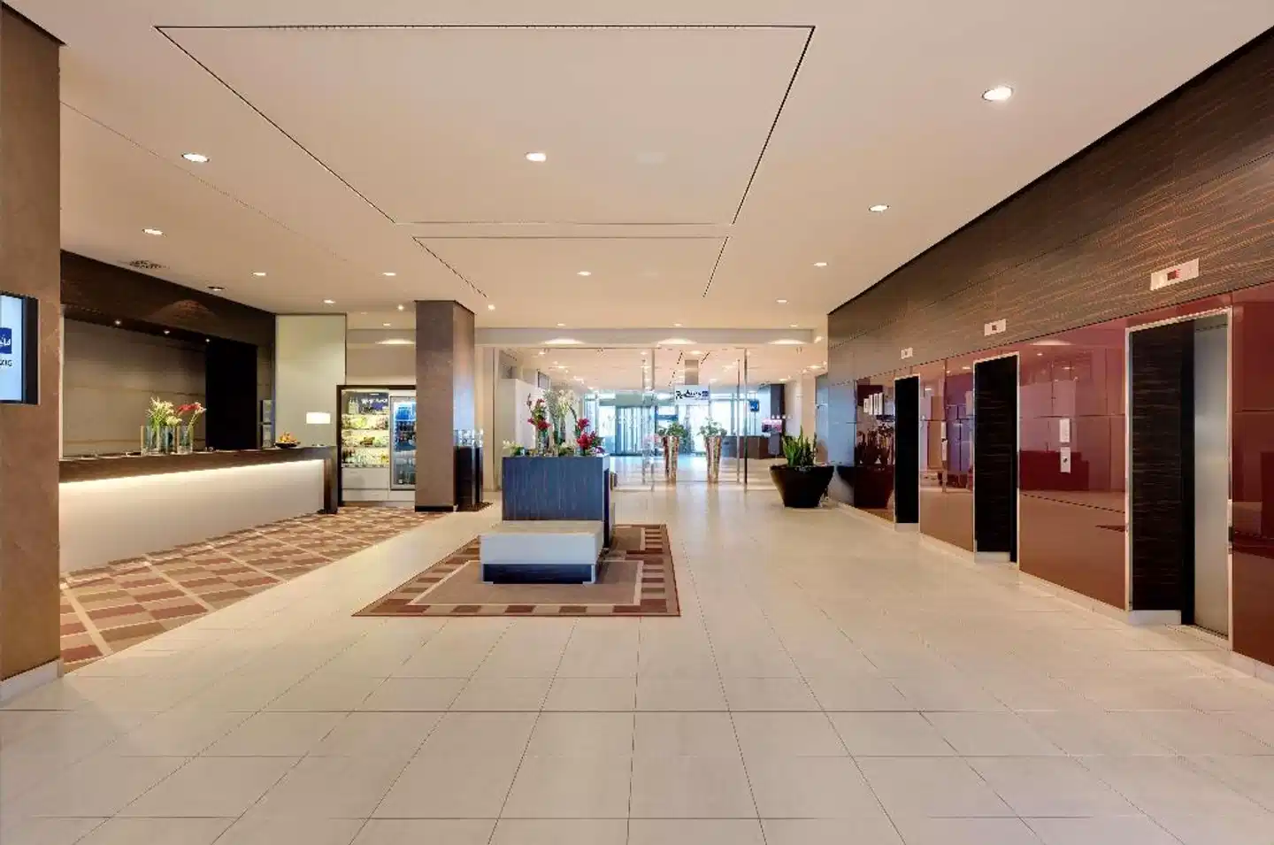 Radisson Blu Hotel, Leipzig Lobby