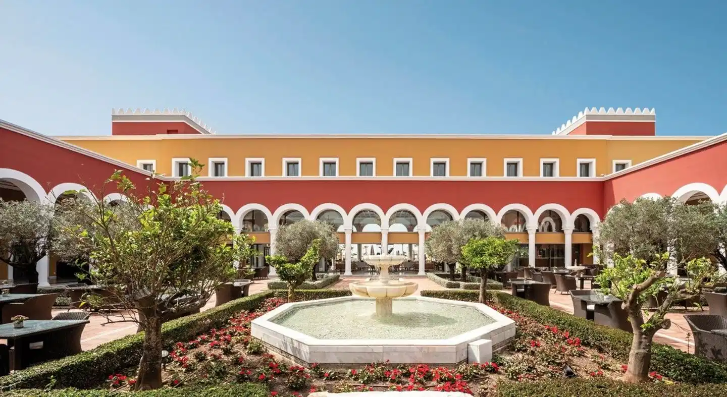 Palacio de Sancti Petri Gran Meliá Aussenansicht