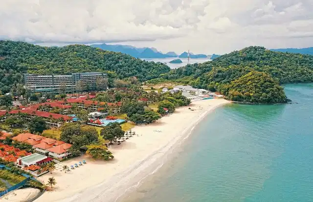 Holiday Villa Beach Resort & Spa Landschaft