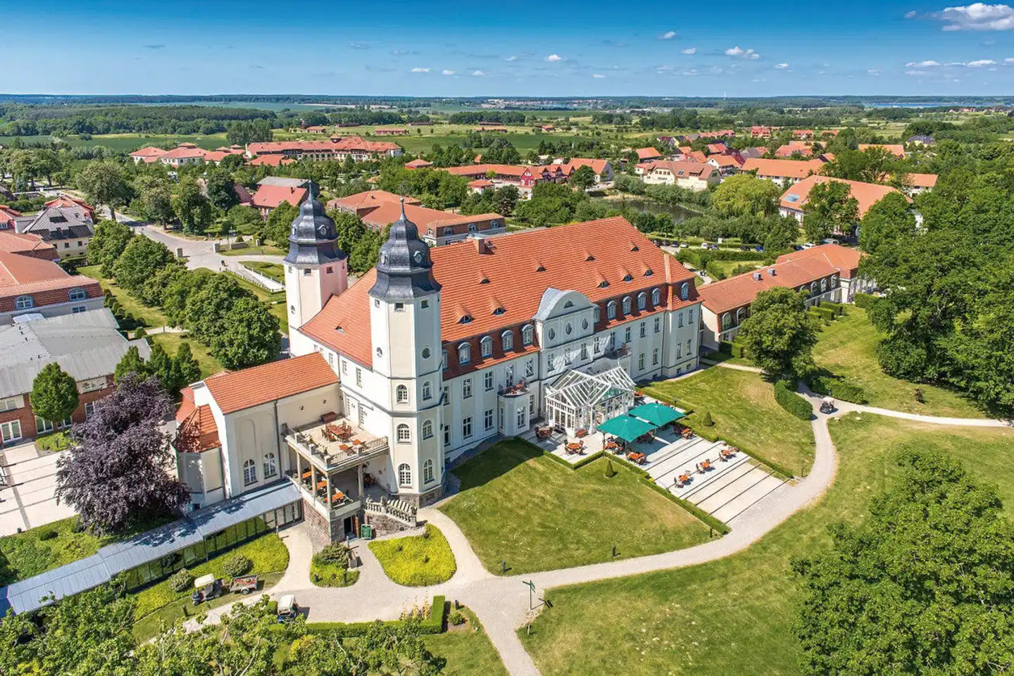 SCHLOSS Fleesensee Aussenansicht
