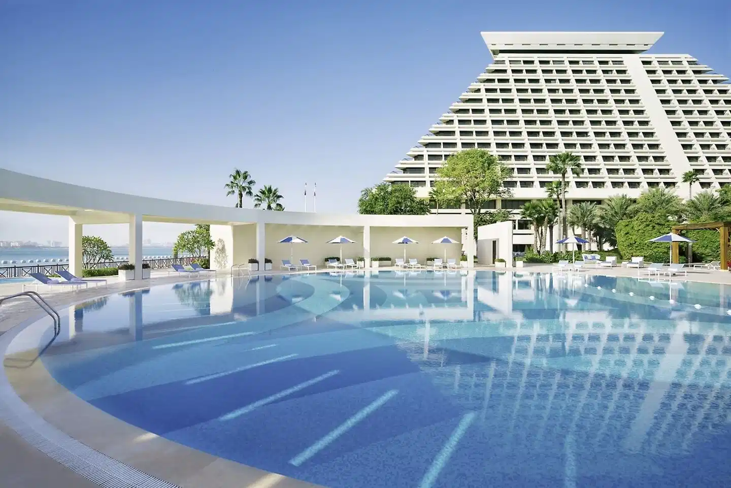 Sheraton Grand Doha Resort & Convention Hotel Pool