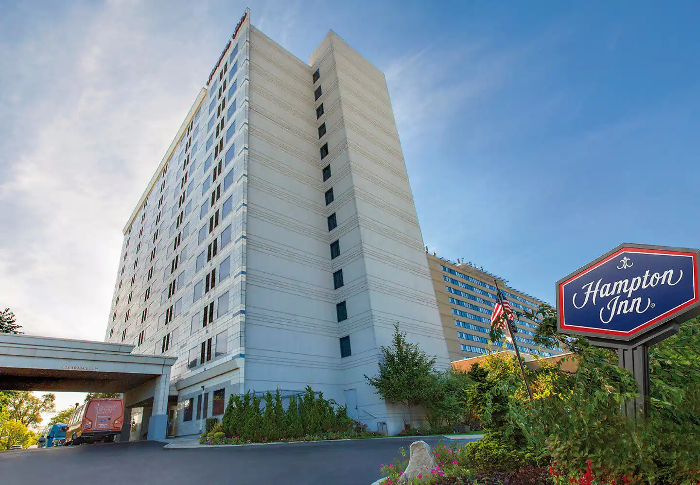 Hampton Inn JFK Aussenansicht