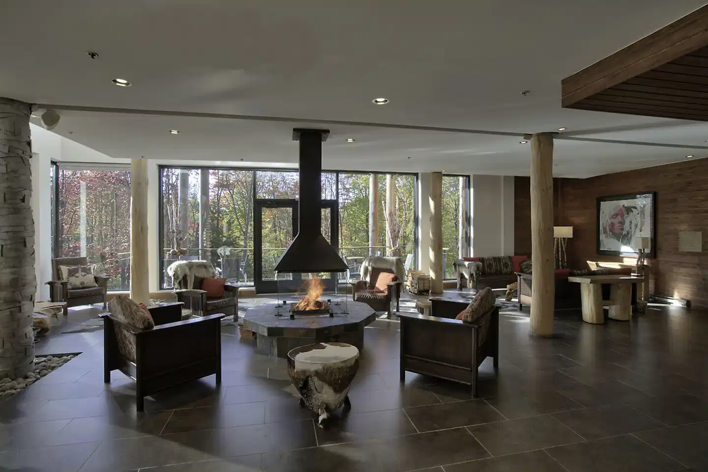 Hotel Musee Premieres Nations Sport und Entertainment