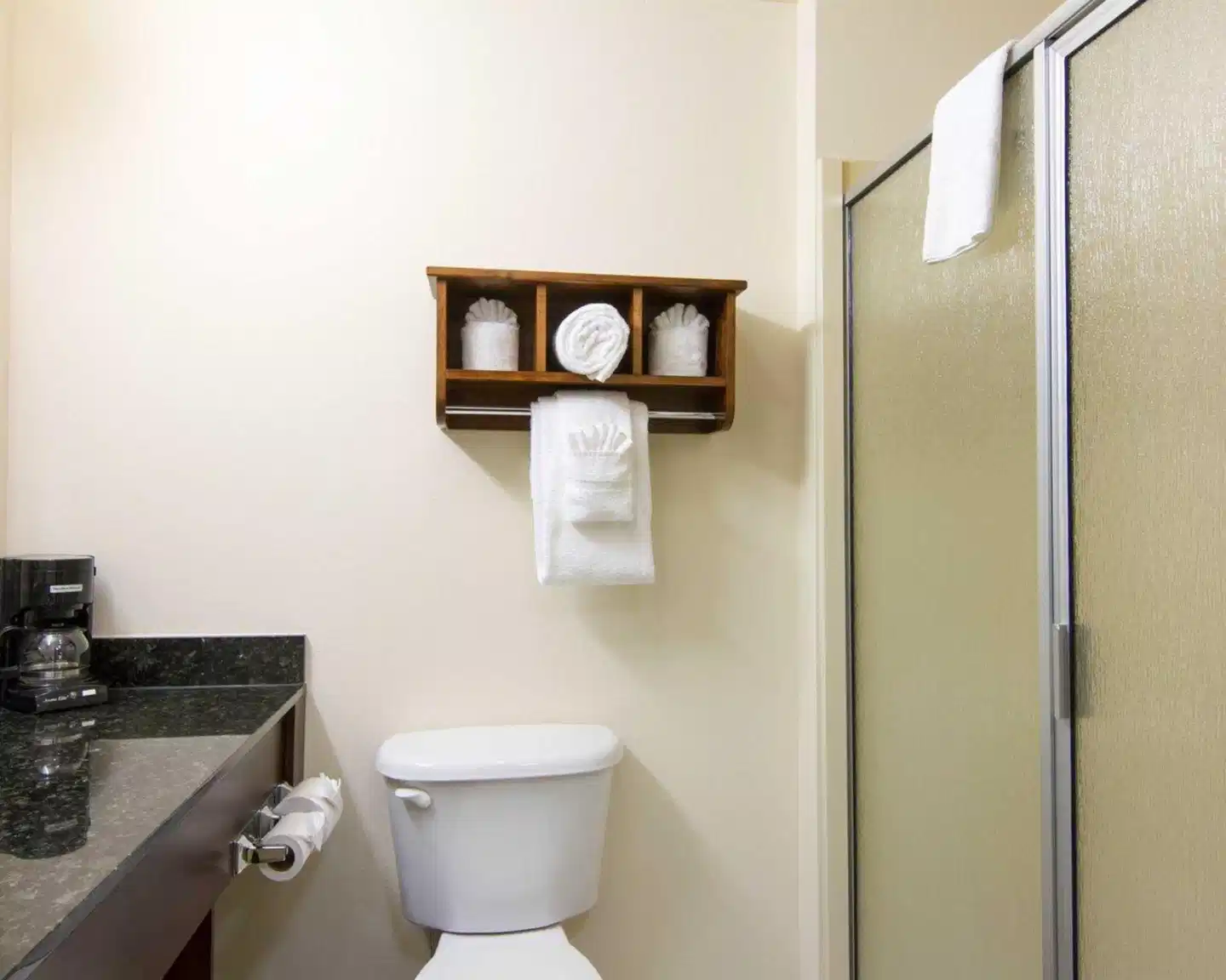 Comfort Inn & Suites Badezimmer