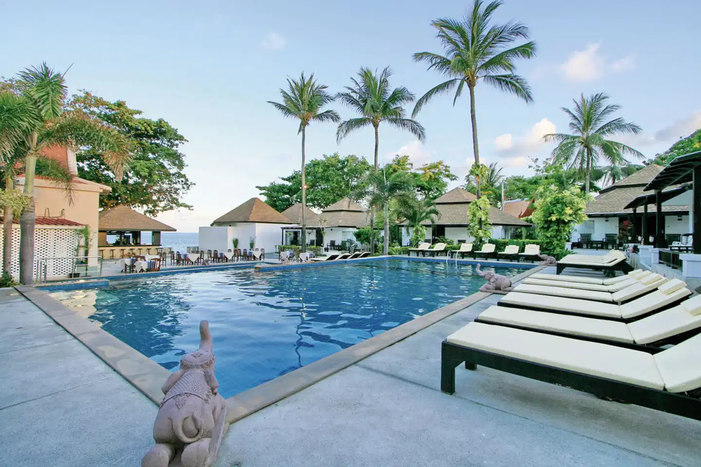 Chaweng Cove Beach Resort Pool