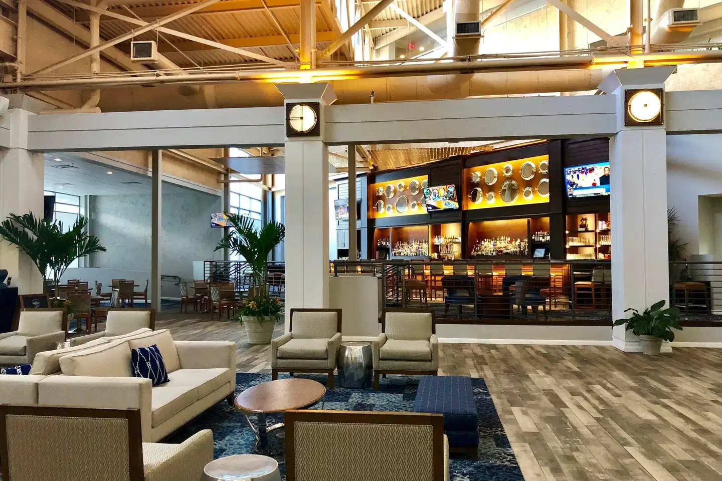Wyndham Jacksonville Riverwalk Lobby