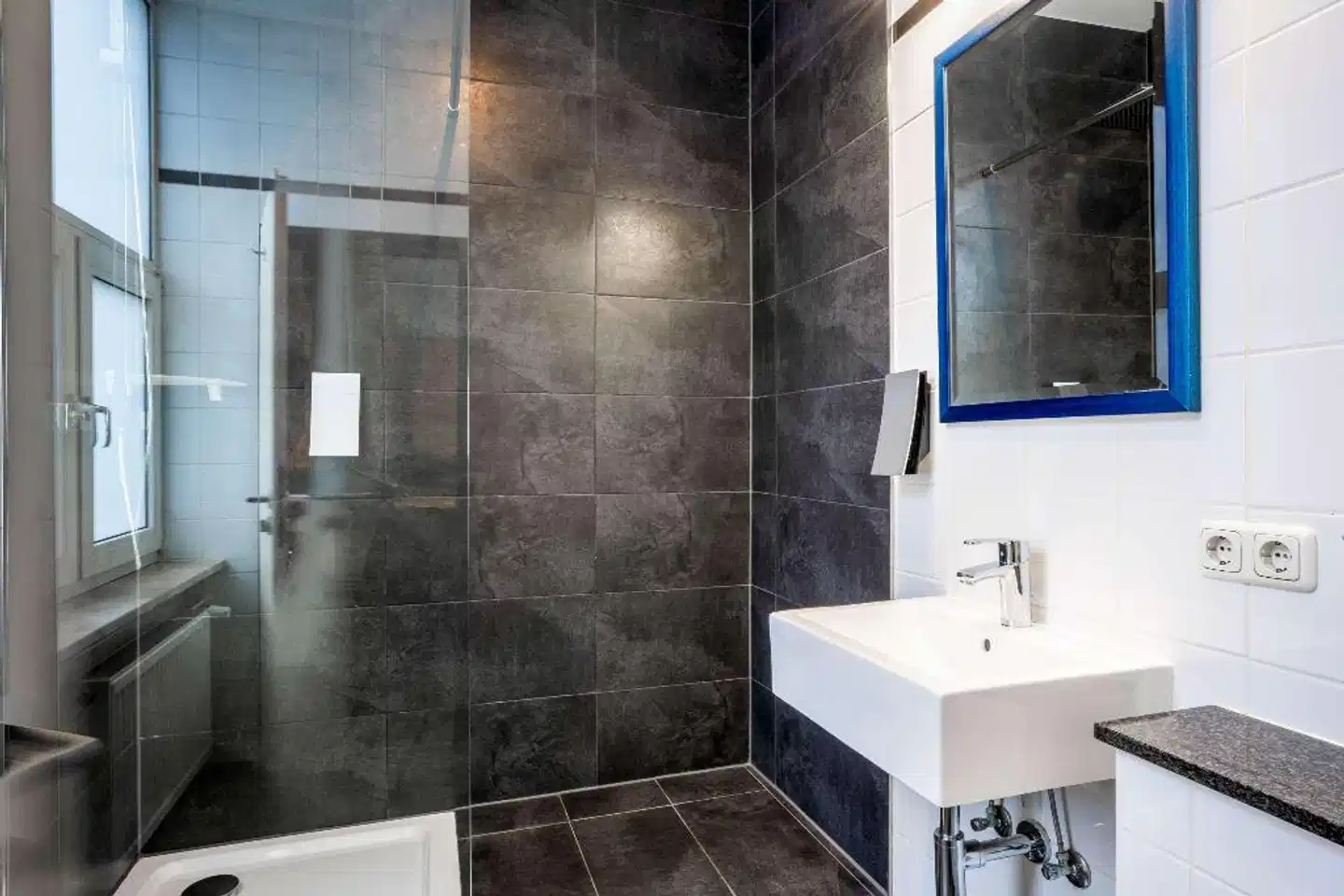 Comfort Hotel Frankfurt Central Station Badezimmer