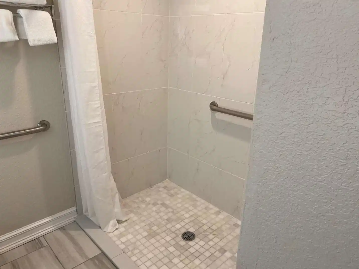 Best Western Tampa Badezimmer