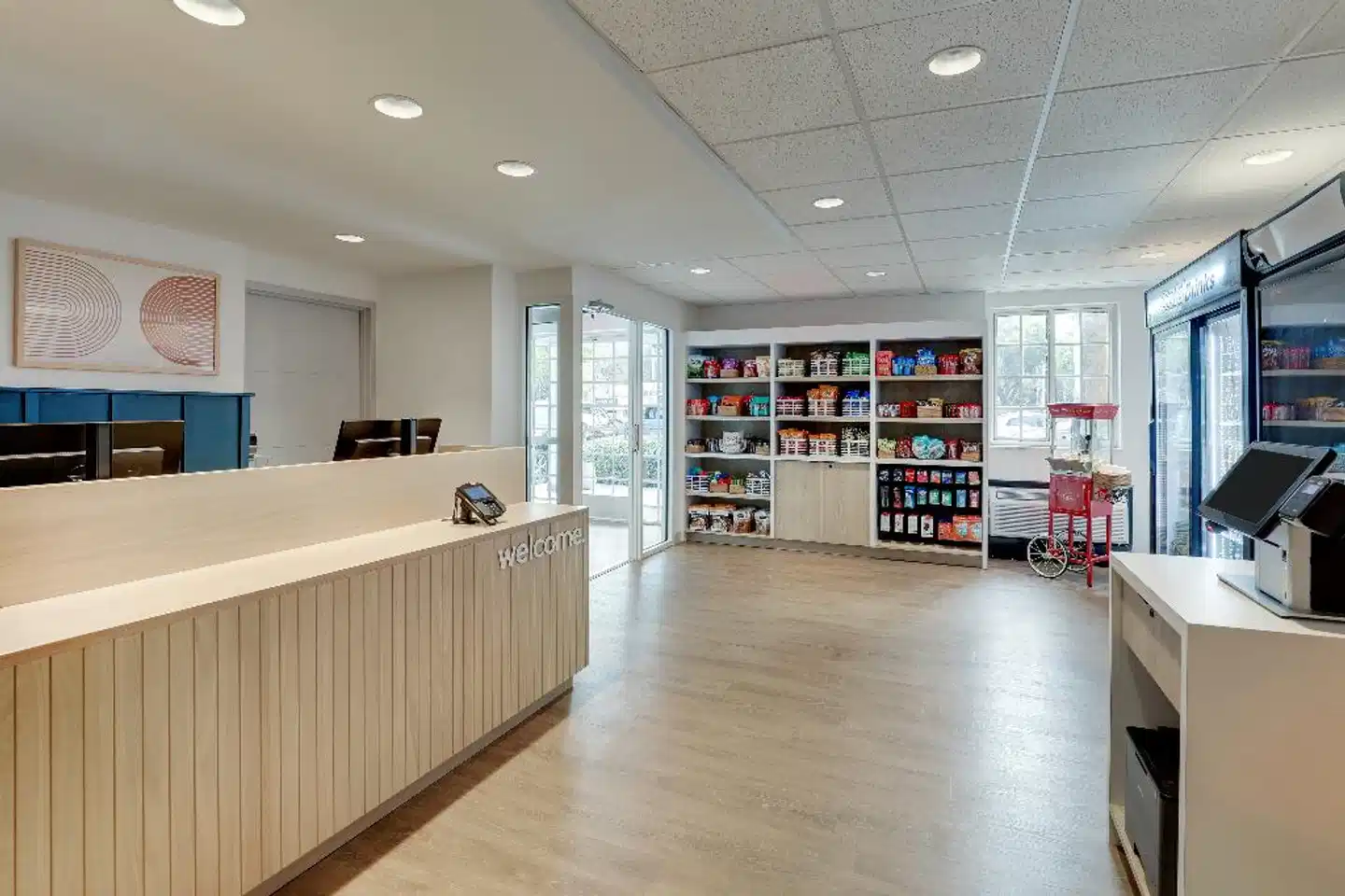 Sonesta Simply Suites Miami Airport Doral Lobby