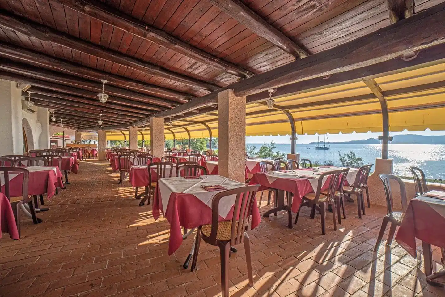 Baia Holiday Isuledda Restaurant