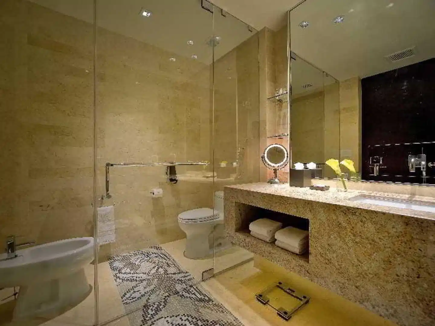 EB Hotel Miami Airport Badezimmer