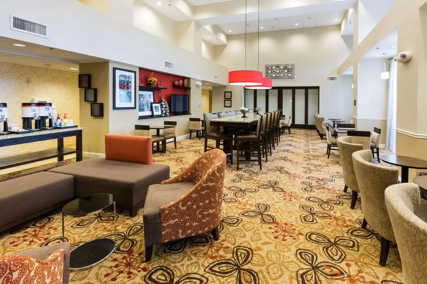 Hampton Inn & Suites Jacksonville-Airport Lobby