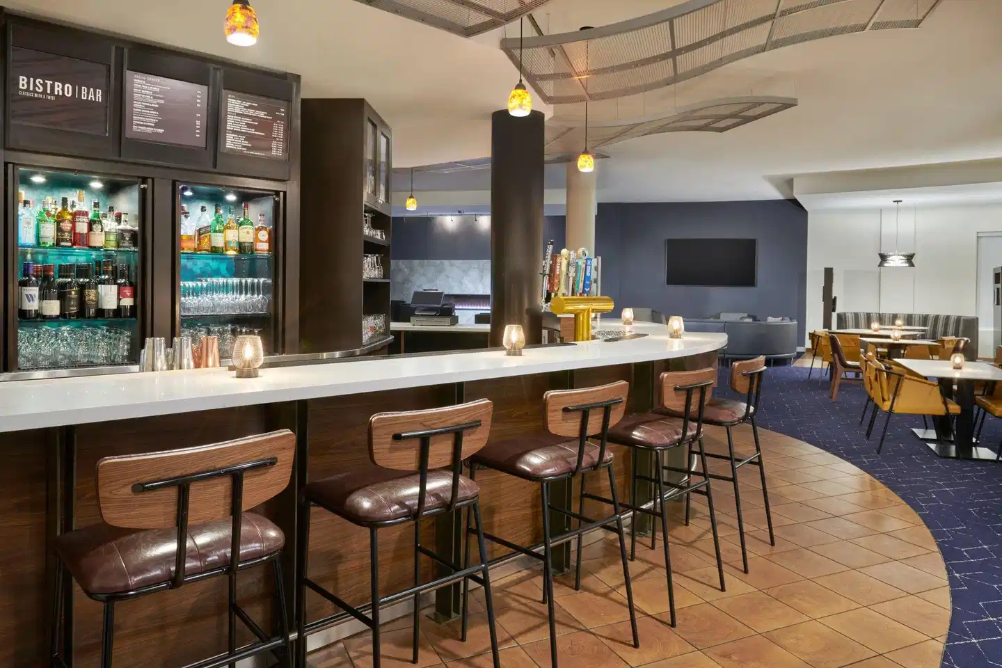 Courtyard by Marriott Ottawa East Bar