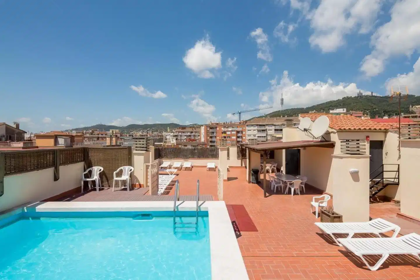 Aparthotel Bertrán Pool