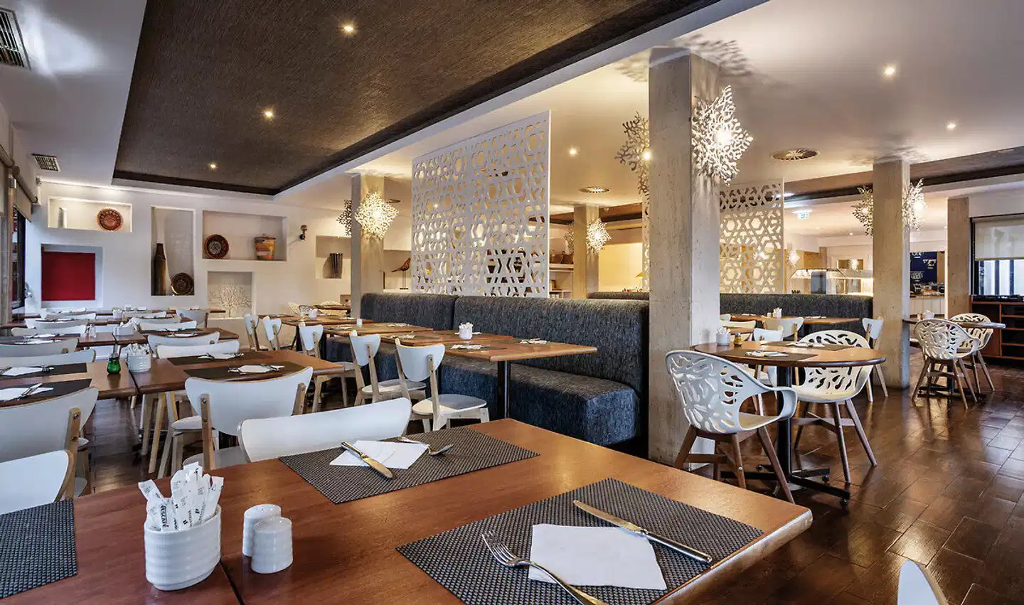 Pestana Dom João II Beach & Golf Resort Bar