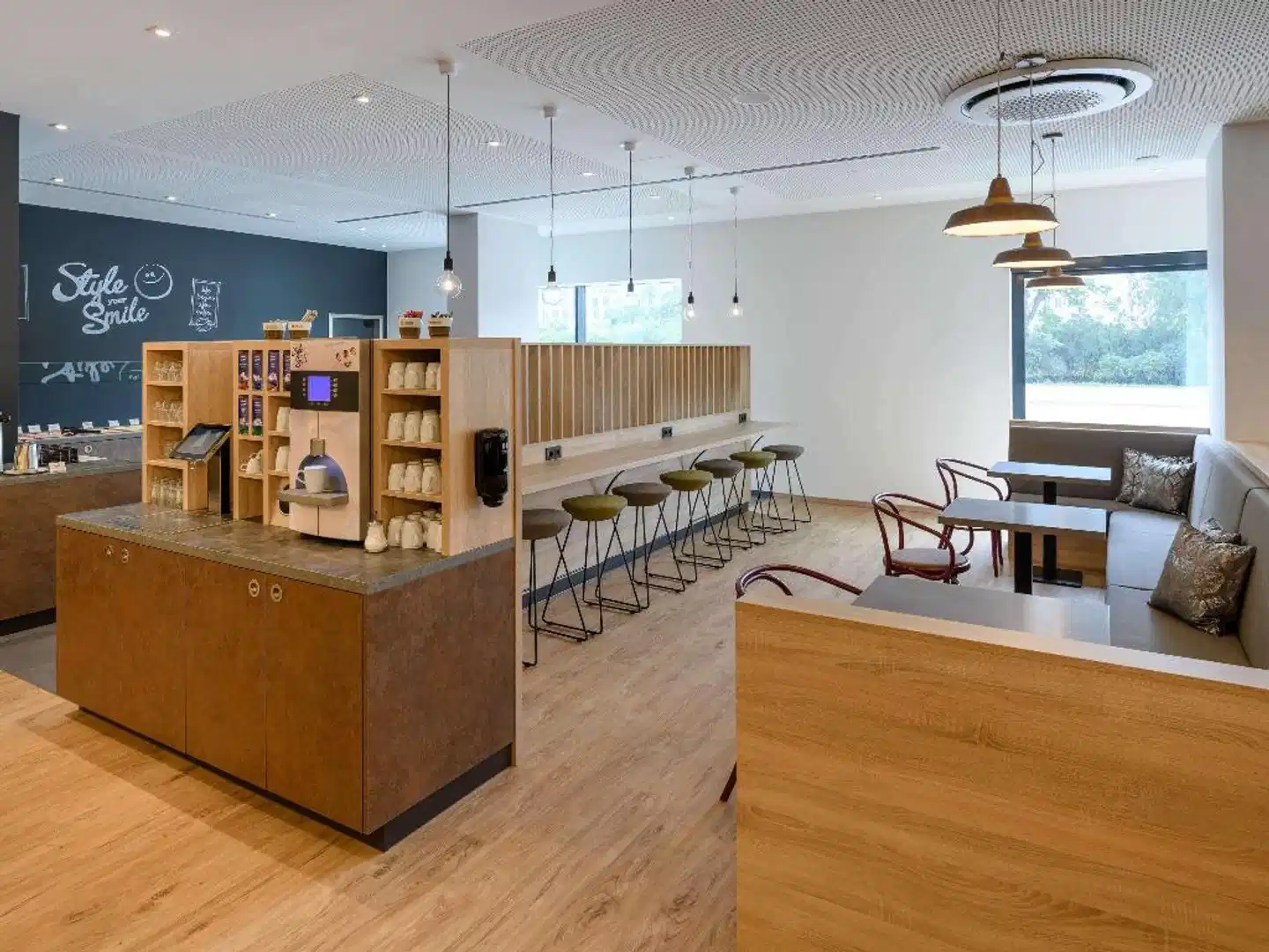 ibis Styles Magdeburg Lobby