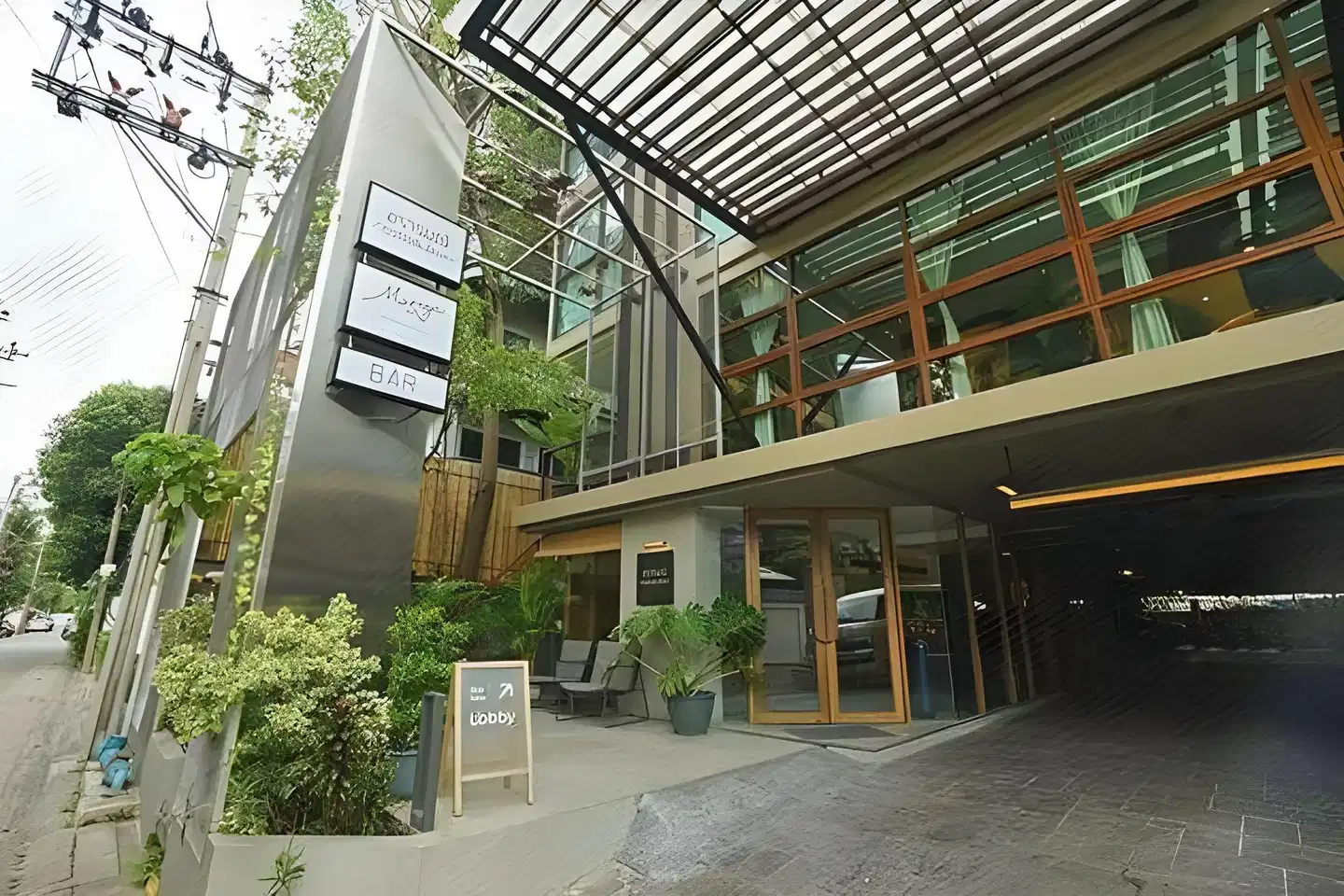 Karaarom Hotel Aussenansicht