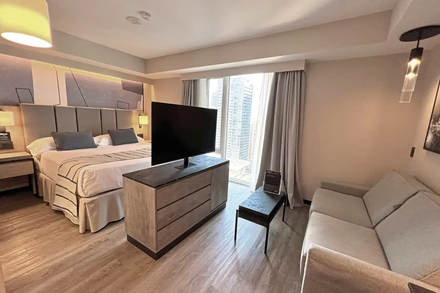 Hotel Riu Plaza Toronto Wohnbeispiel