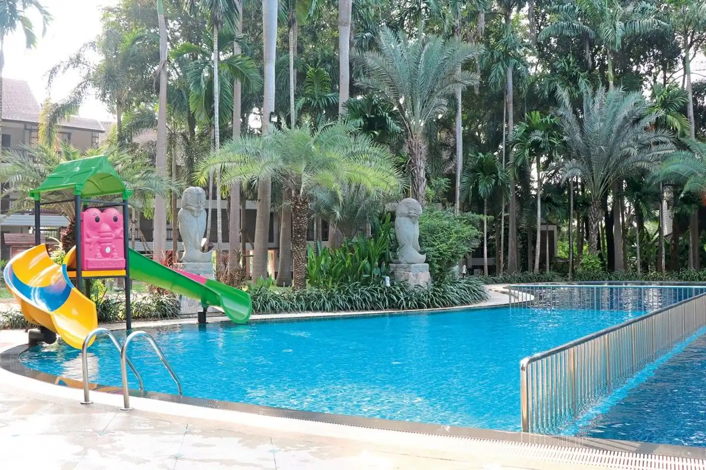 Mida Resort Kanchanaburi Pool