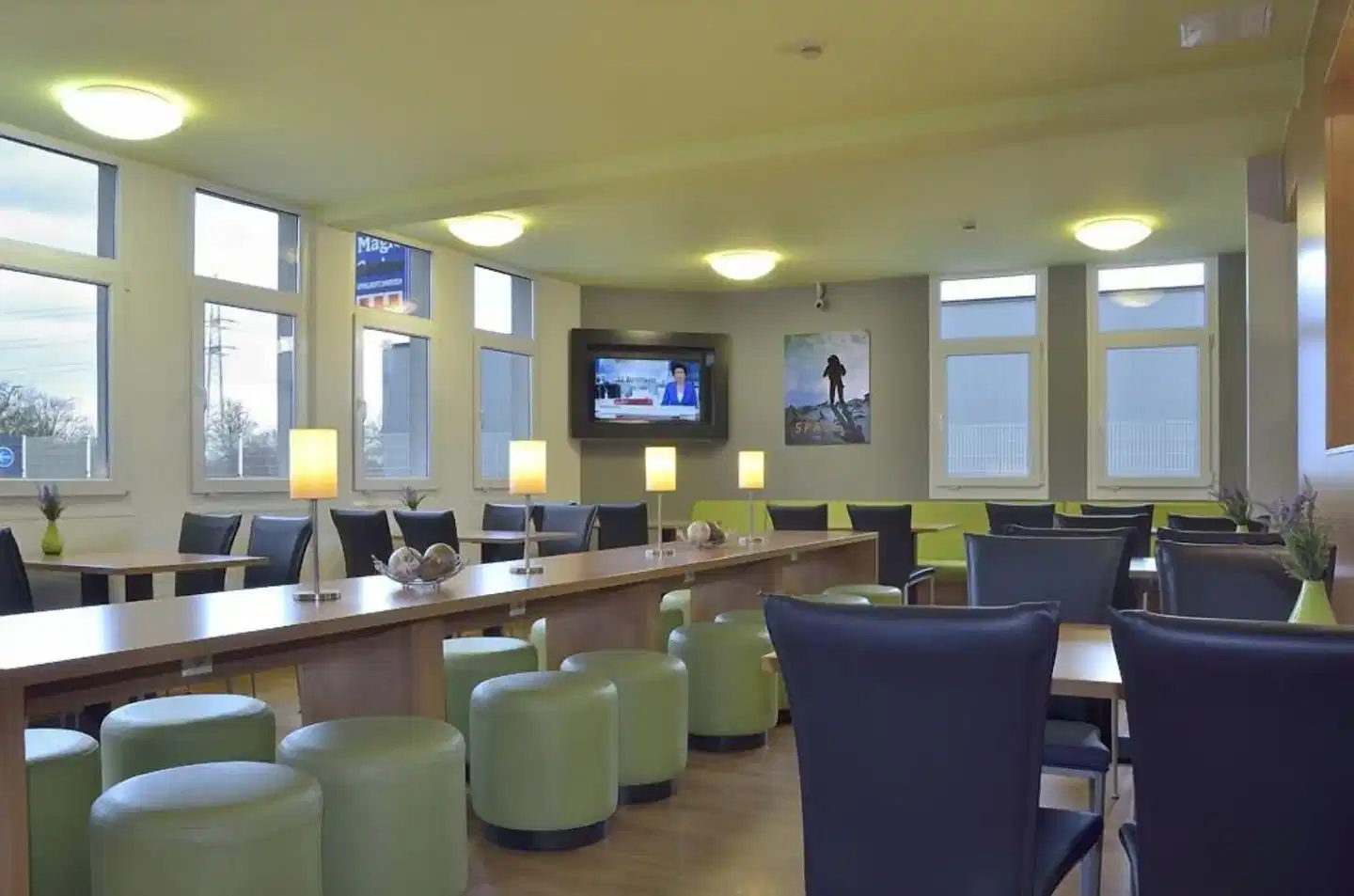 B&B Hotel Köln-Airport Bar