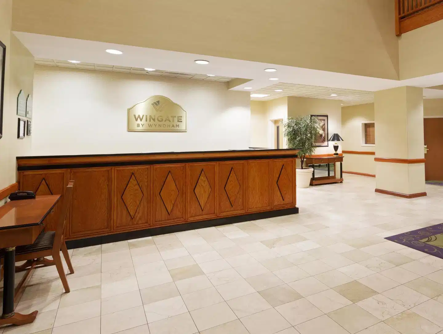 Wingate by Wyndham Charlotte Airport I-85/I-485 Lobby